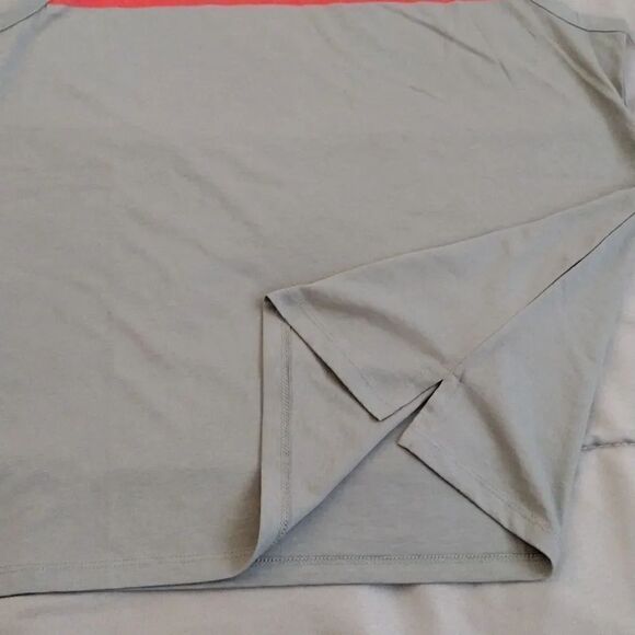 Peloton Grey Studio Colorful Logo Side Slit Workout Tank Top Large NWT - Picture 7 of 16